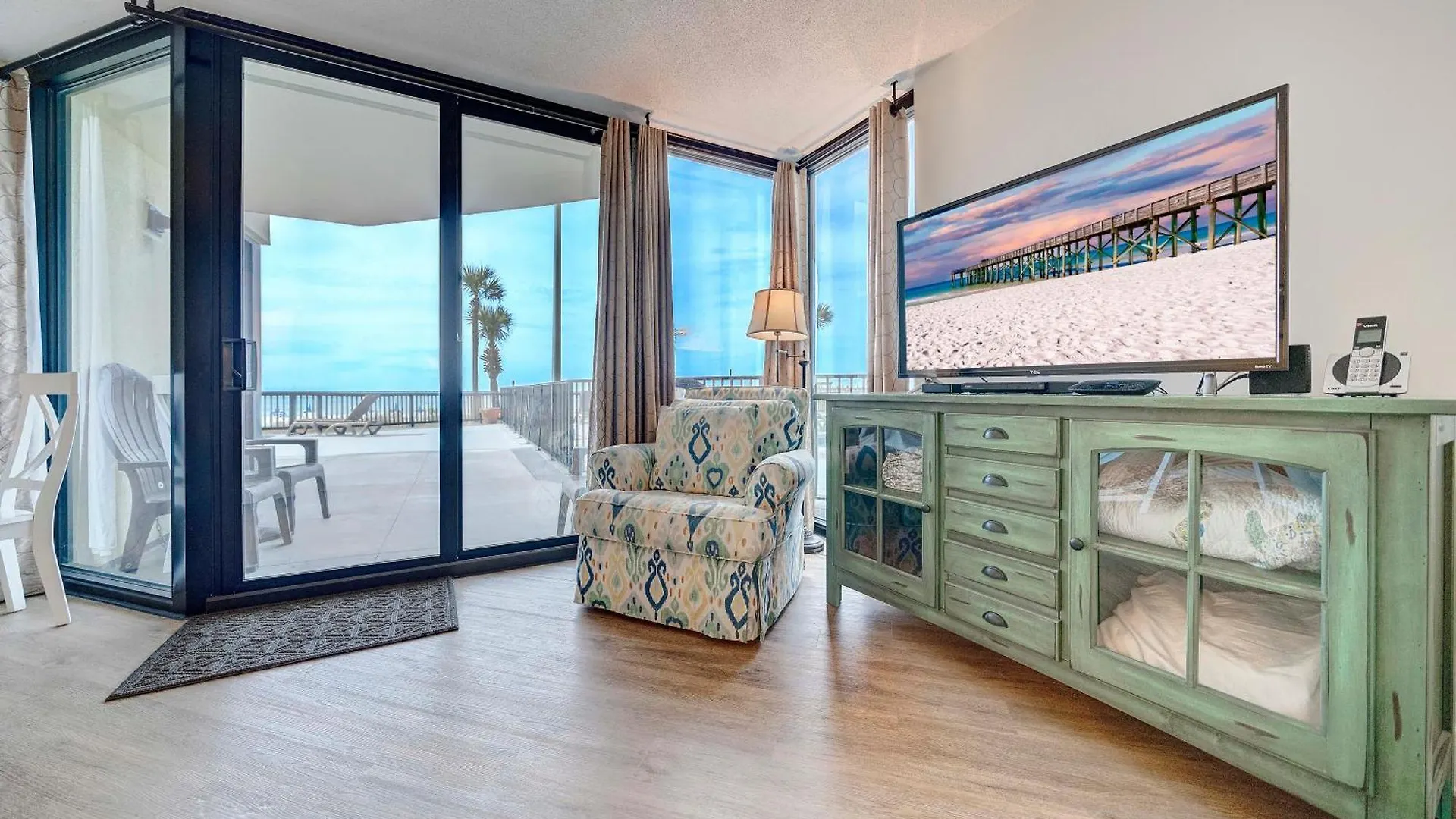 Sunbird Resort! Ground-Floor Renovated Beach Condo! Free Beach Chairs! By Dolce Vita Getaways Pcb Panama City Beach Amerikai Egyesült Államok