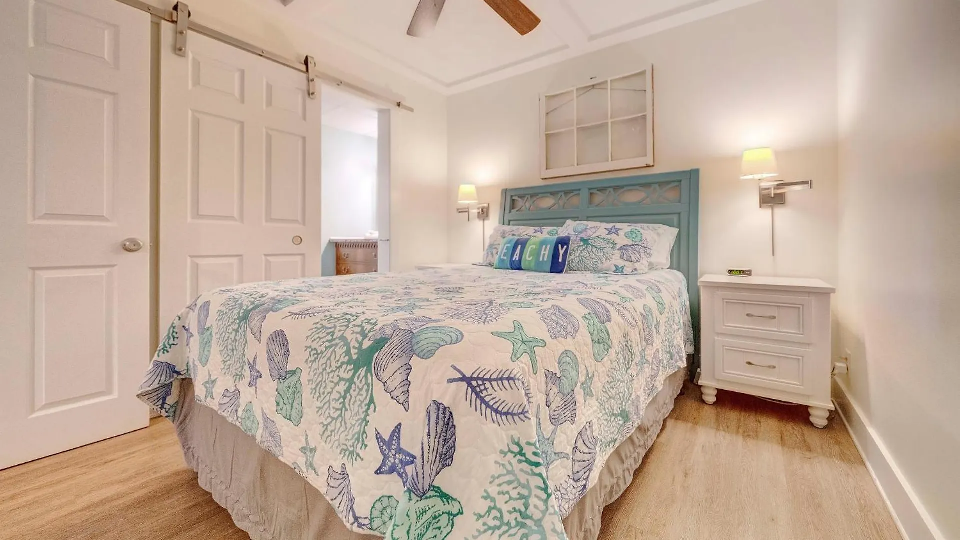Apartman Sunbird Resort! Ground-Floor Renovated Beach Condo! Free Beach Chairs! By Dolce Vita Getaways Pcb Panama City Beach
