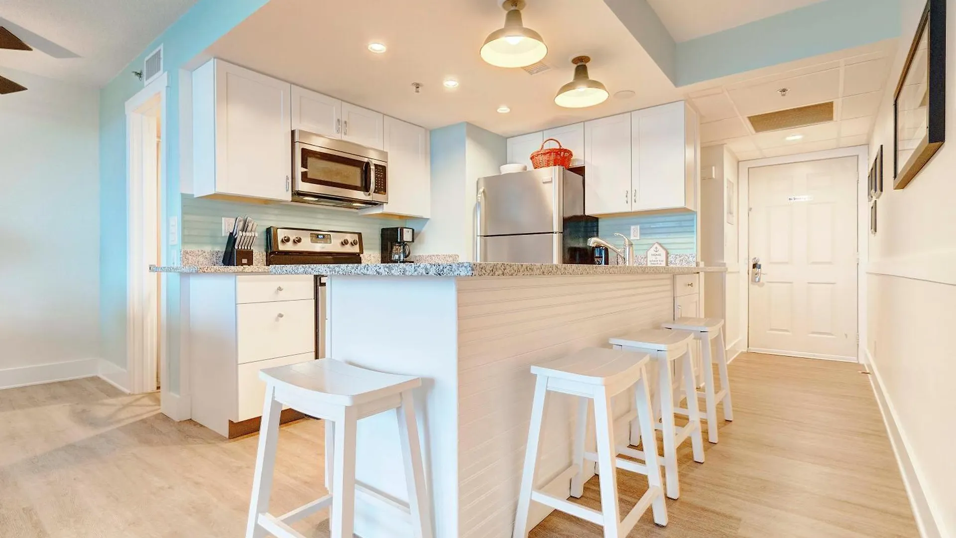 Sunbird Resort! Ground-Floor Renovated Beach Condo! Free Beach Chairs! By Dolce Vita Getaways Pcb Panama City Beach 0*,  Amerikai Egyesült Államok